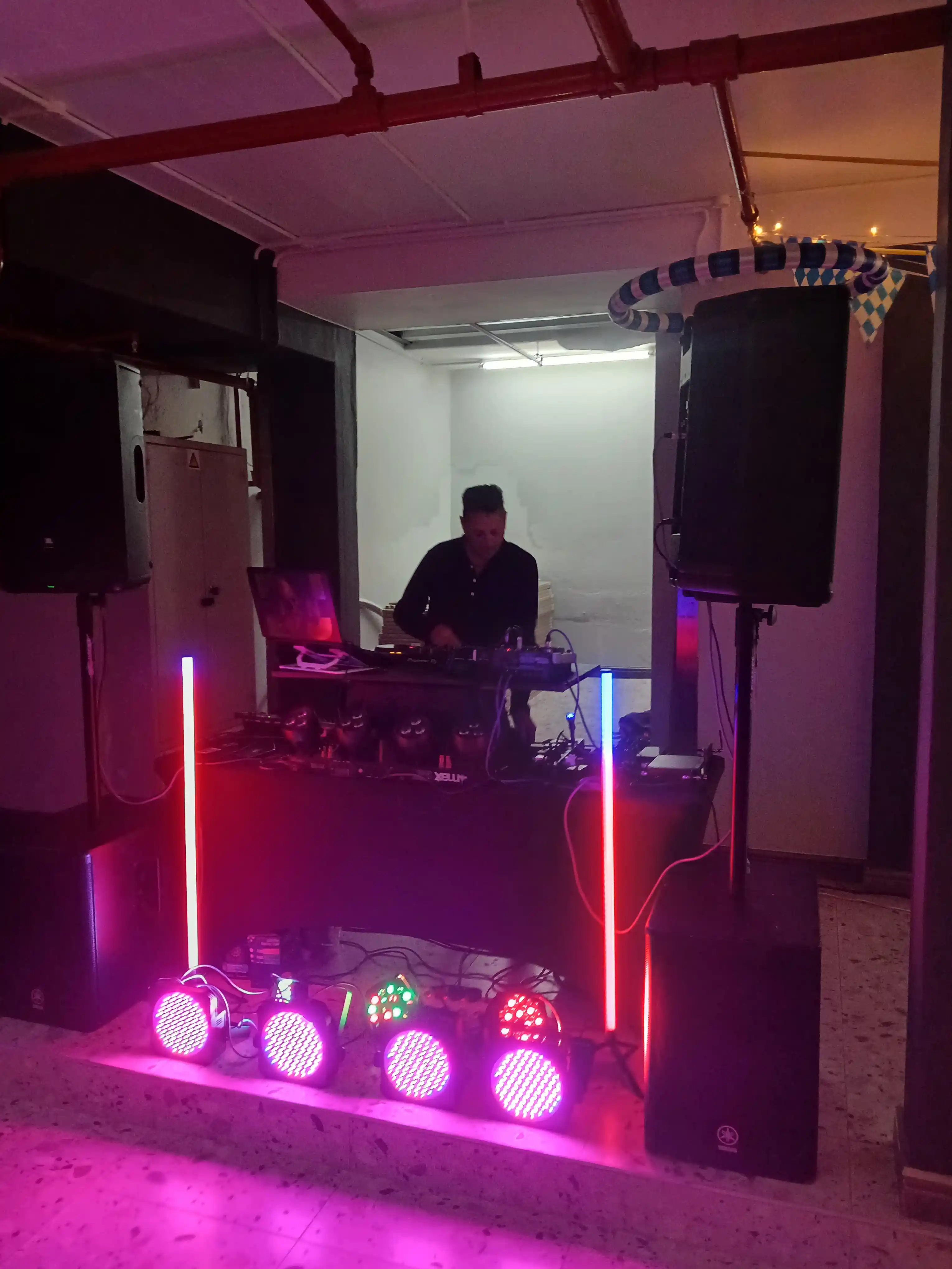 DJs & Dance Floors